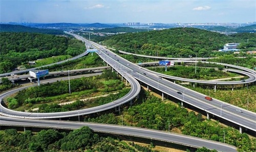五华钢筋套筒应用于高速公路